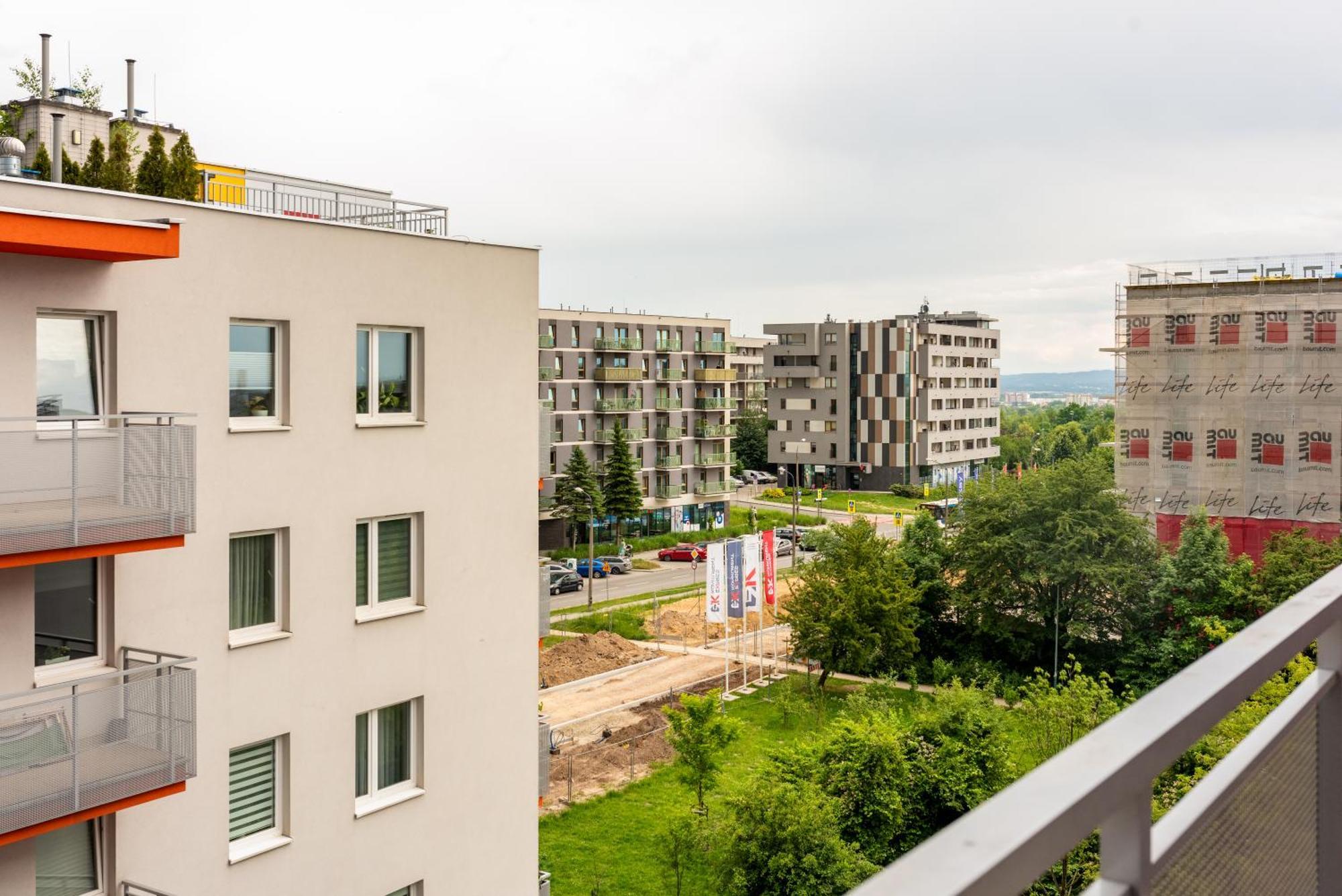 Daisy, Balcony, 5 Os, Down Town Apartment Krakow